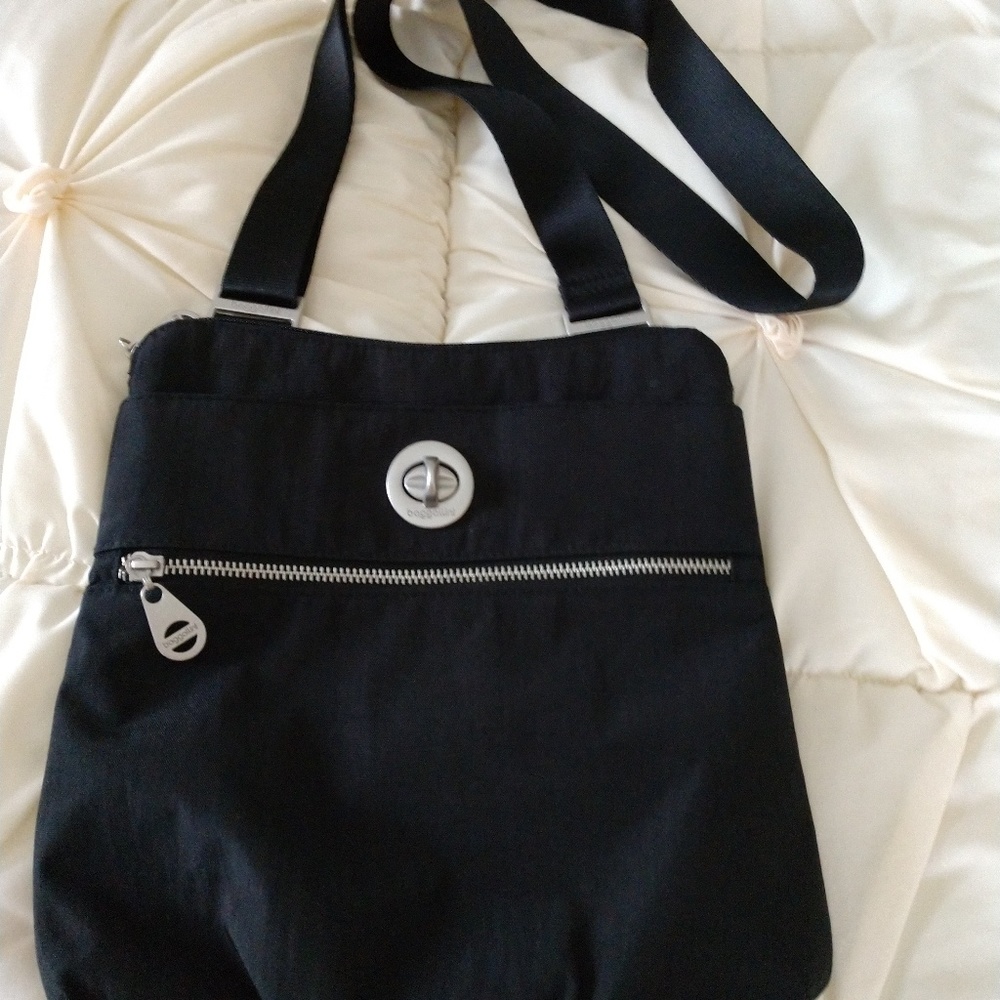 Baggallini Hanover Crossbody Bag